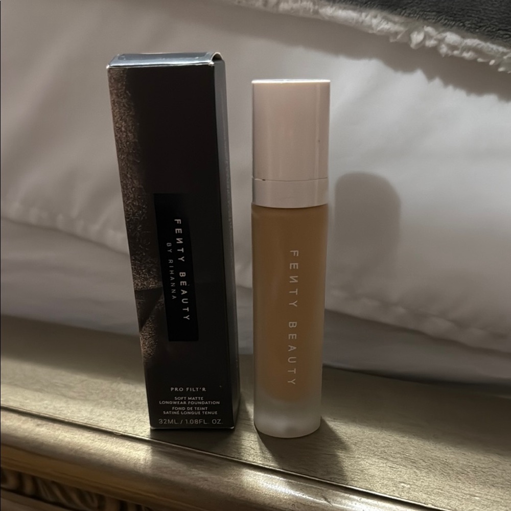 Fenty Beauty Tan Liquid Foundation in shade 300